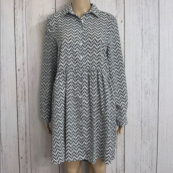 Emma & Ella Paris Button Down Dress - Picture 2 of 12